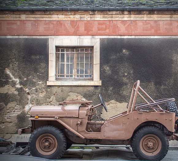 French ghost signs & cars - Images courtesy of Eric Darvoy