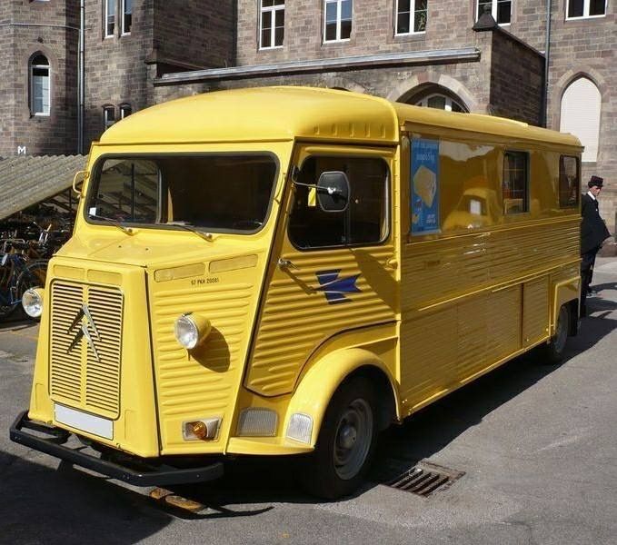 Citroen Van Citroën Type H "La Poste" Bureau Mobile Van - Motos anciennes by André Thibault.