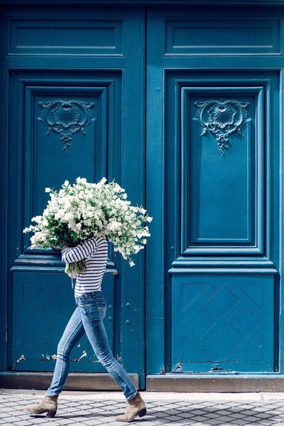 Beutiful door, with flowers.