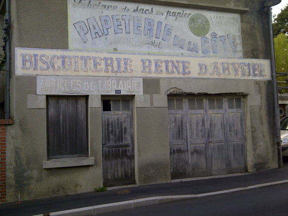 Ghost signage Perros Guirec Bretagne # 1, Image: Susan Foulgér.