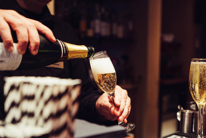 When in France it would be a shame not to... Champagne Vintage.