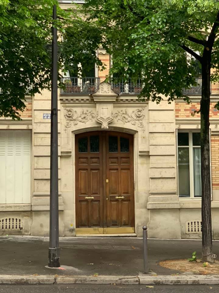 La Parisienne # 22, courtesy of Anna Jeanne in Paris.