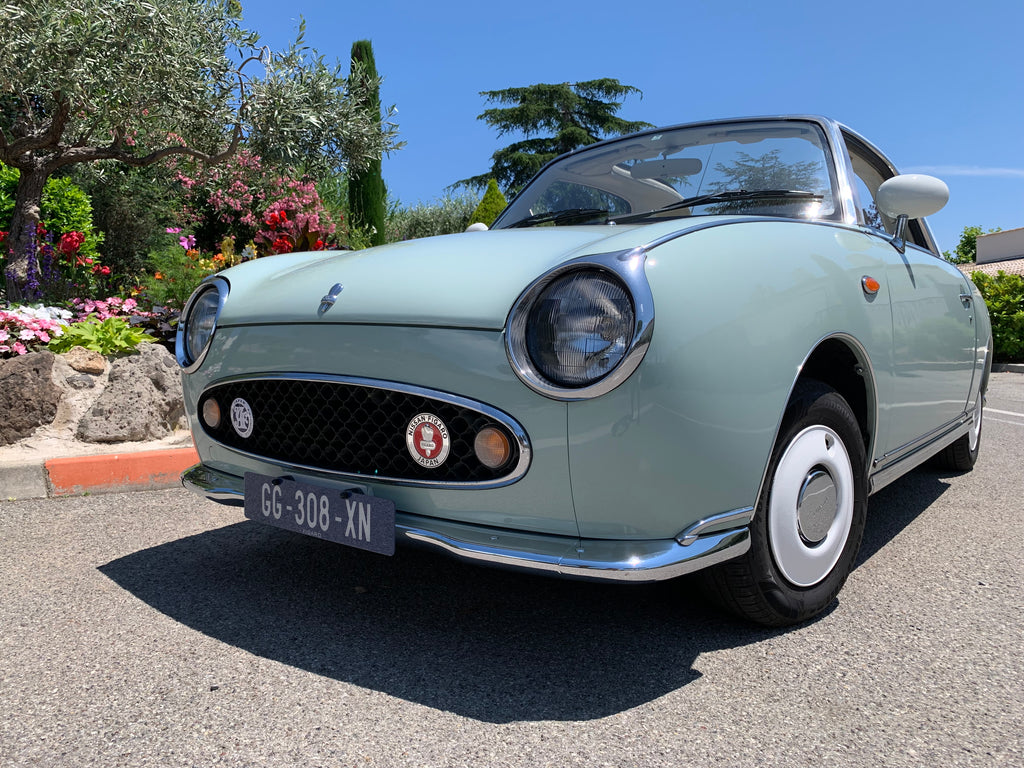 Nissan Figaro Car Grille Enamel Badge - 100mm diameter.